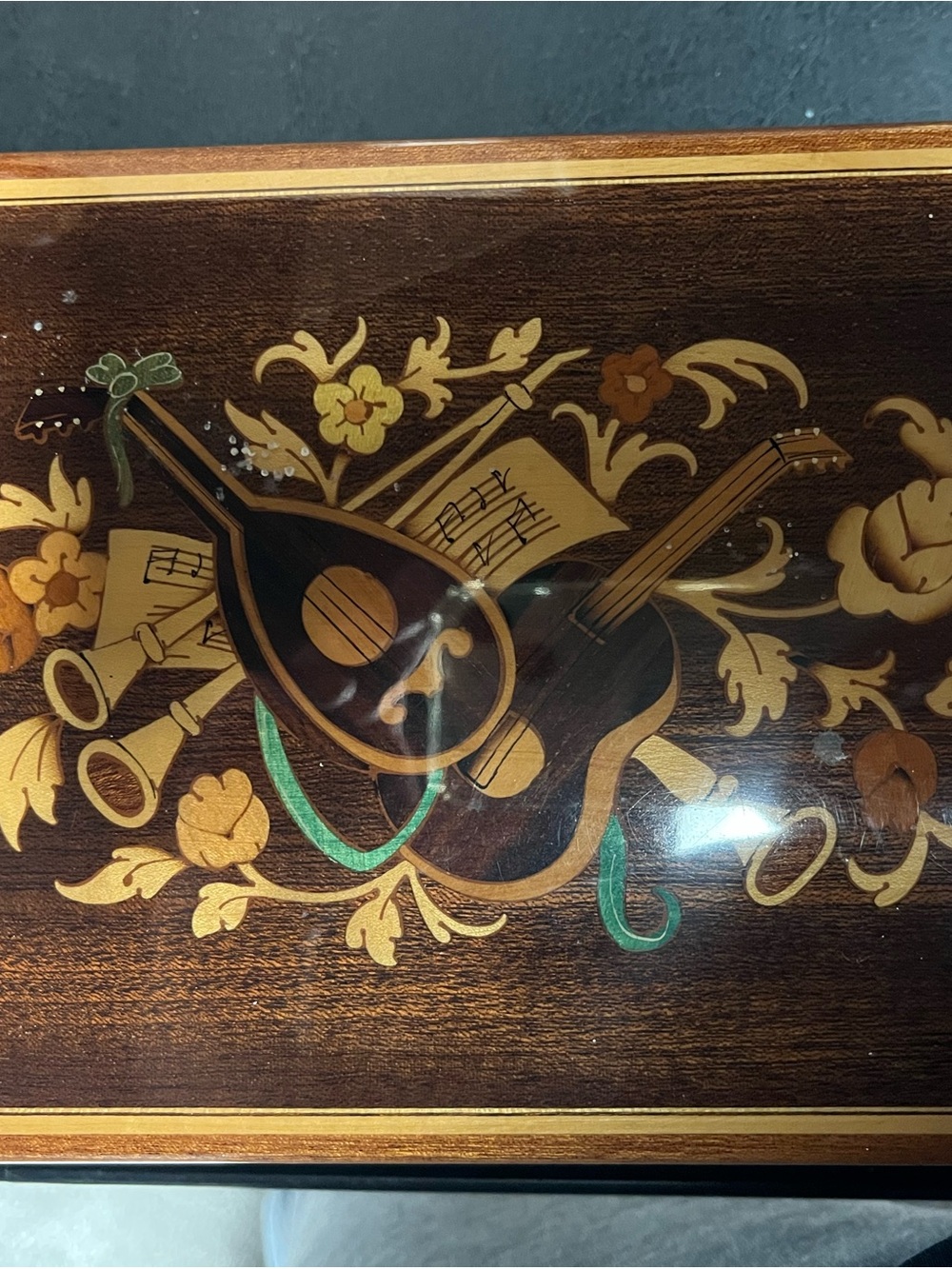 Vintage-Inspired Inlaid Musical Instruments Decorative Wood Box - Brown & Gold